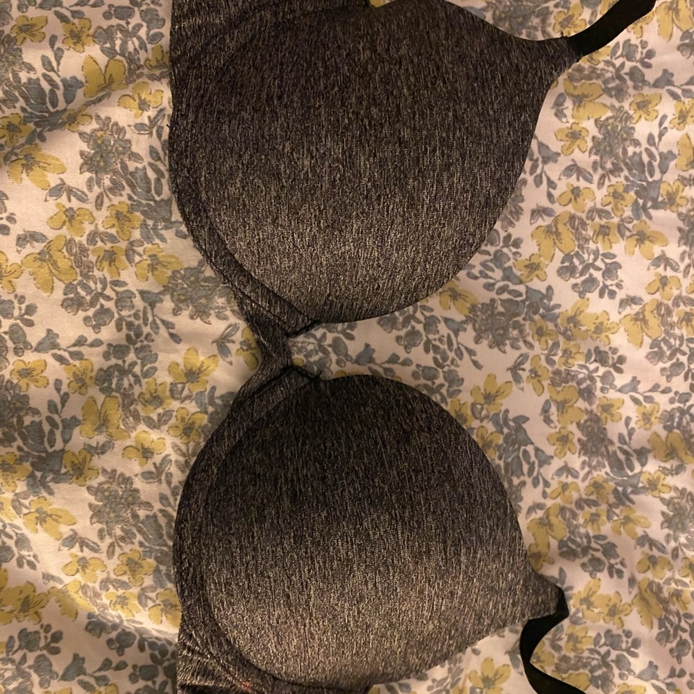 Grey VS bra